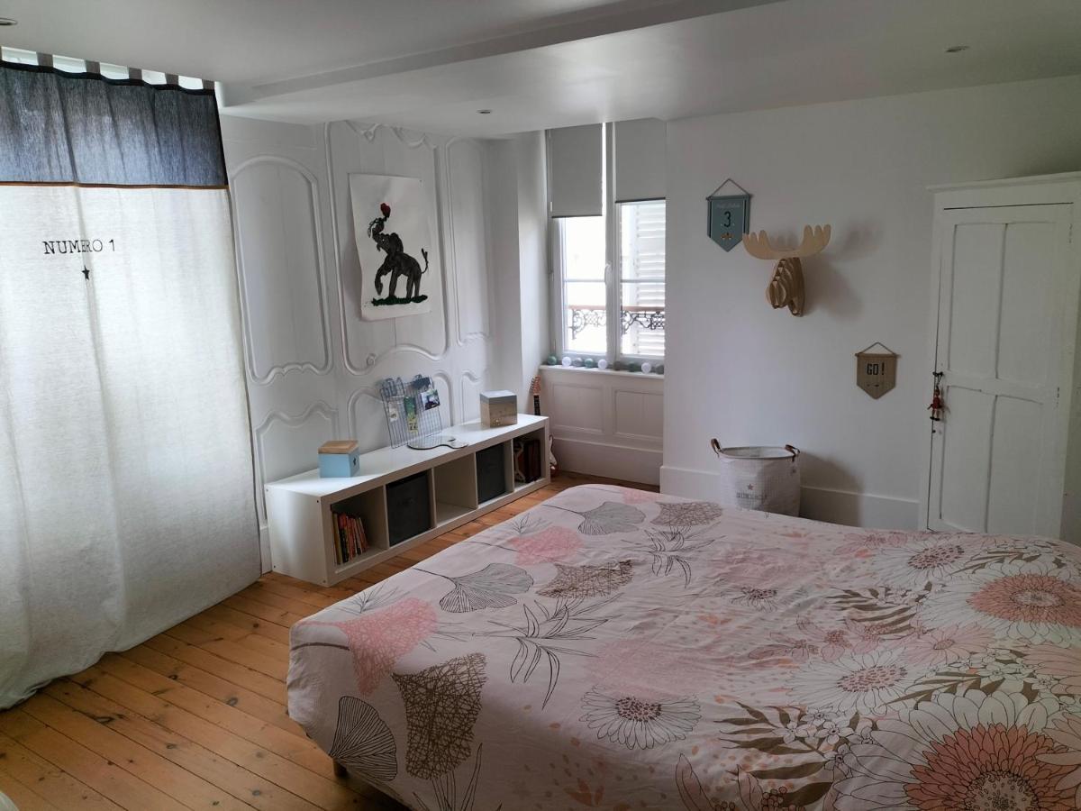 La Chambre Des Remparts Falaise  Ngoại thất bức ảnh